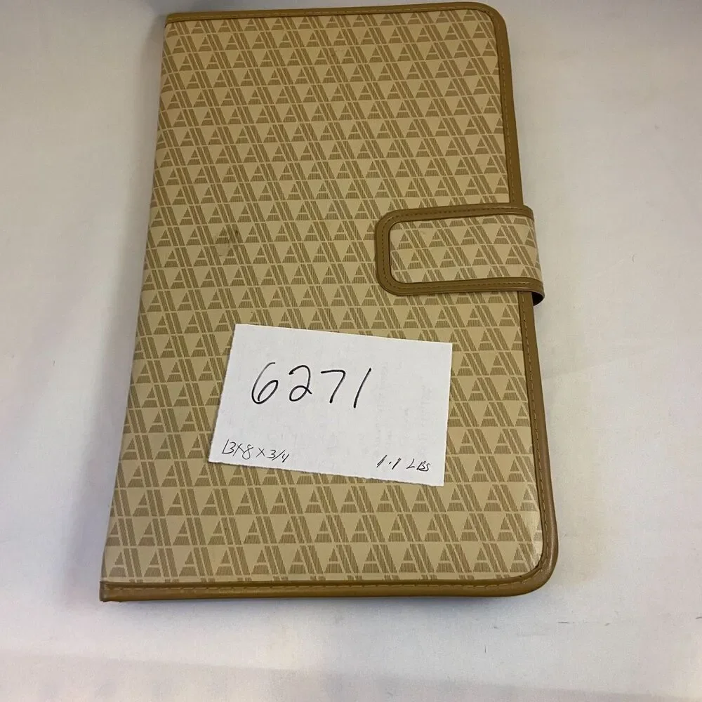 #6271 Avon Vintage Representative Jewelry case Beige 1970s